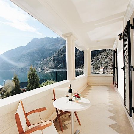 Villa Teuta Рисан Экстерьер фото